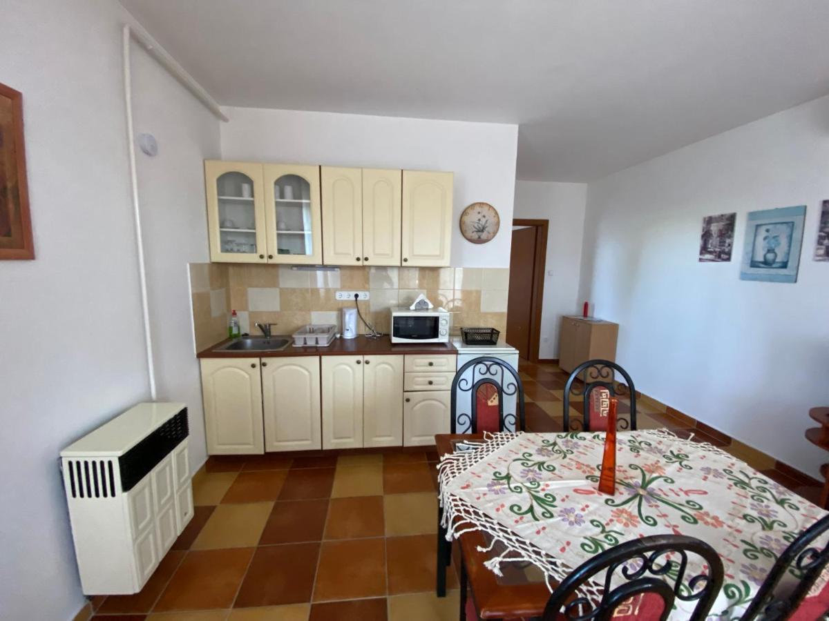 דירות Hajdúszoboszló Gabi Lux Apartman מראה חיצוני תמונה