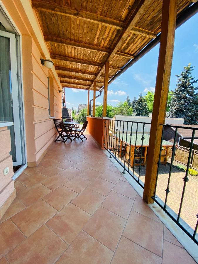 דירות Hajdúszoboszló Gabi Lux Apartman מראה חיצוני תמונה