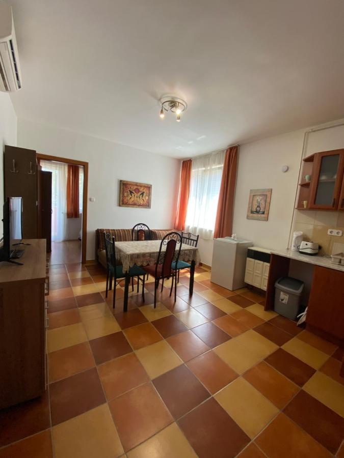 דירות Hajdúszoboszló Gabi Lux Apartman מראה חיצוני תמונה